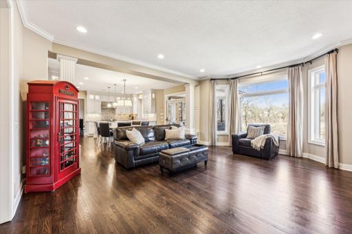 8659 Sherwood Bluff, Eden Prairie, MN 55347