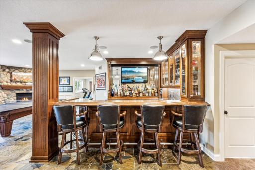 8659 Sherwood Bluff, Eden Prairie, MN 55347