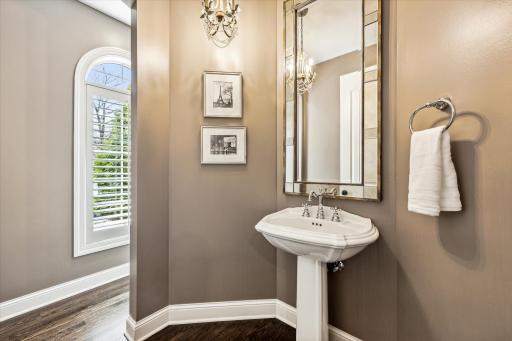 8659 Sherwood Bluff, Eden Prairie, MN 55347