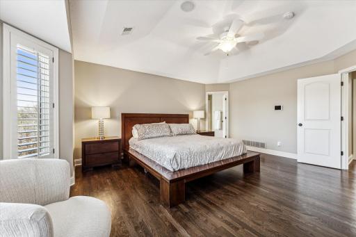 8659 Sherwood Bluff, Eden Prairie, MN 55347