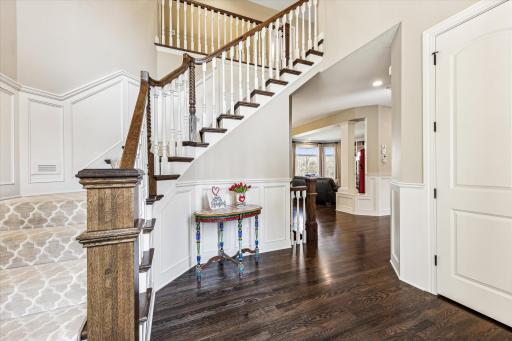 8659 Sherwood Bluff, Eden Prairie, MN 55347