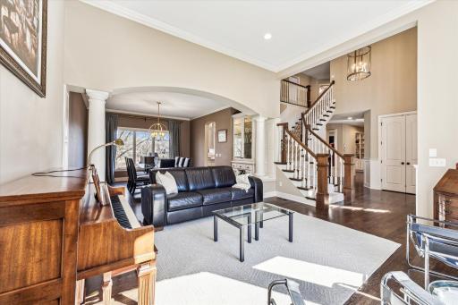 8659 Sherwood Bluff, Eden Prairie, MN 55347