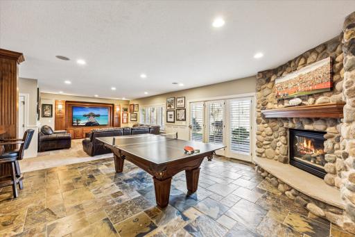 8659 Sherwood Bluff, Eden Prairie, MN 55347