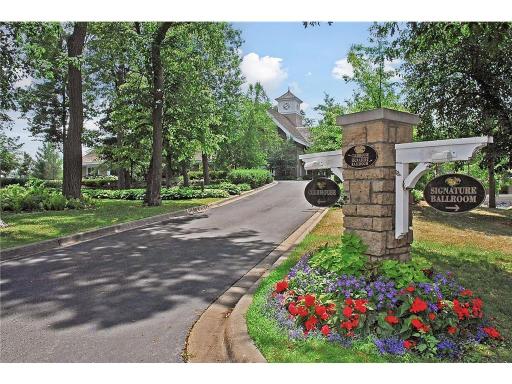 8659 Sherwood Bluff, Eden Prairie, MN 55347