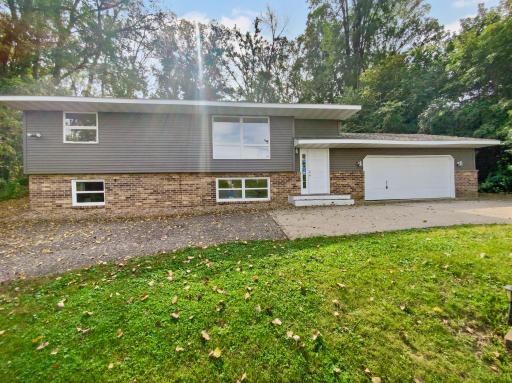 1104 Sibley Memorial Highway, Mendota Heights, MN 55118