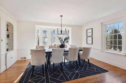 This dining room was meant for entertaining!