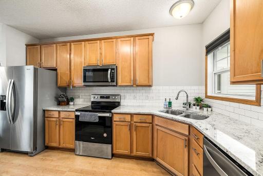 16304 70th Avenue N, Maple Grove, MN 55311