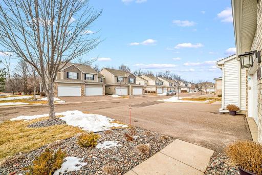 16304 70th Avenue N, Maple Grove, MN 55311