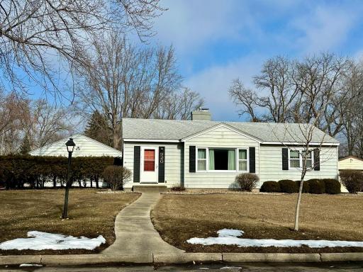 920 13th Avenue SW, Willmar, MN 56201