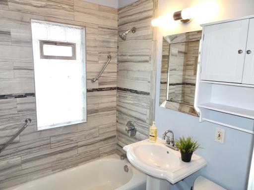 Photo for 4056 25th Avenue S, Minneapolis, MN 55406 - Listing #6493567 4056 25th Avenue S, Minneapolis, MN 55406