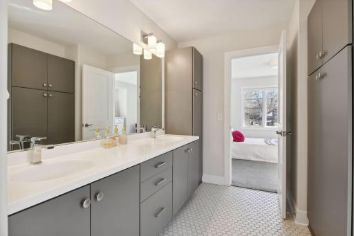 4512 Beard Avenue S, Minneapolis, MN 55410