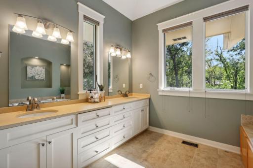 12381 Riverview Trail N, Stillwater, MN 55082