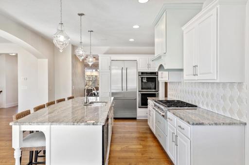 7061 Mill Creek Lane, Excelsior, MN 55331