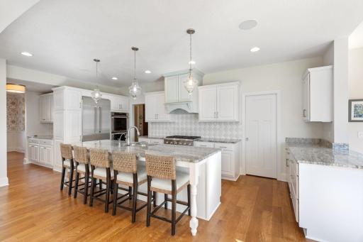 7061 Mill Creek Lane, Excelsior, MN 55331