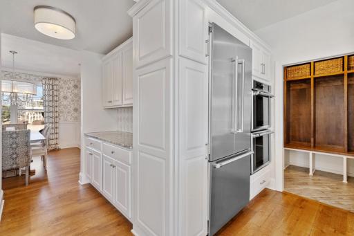 Cstom trim leading to the support kitchen
