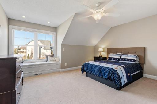 7061 Mill Creek Lane, Excelsior, MN 55331