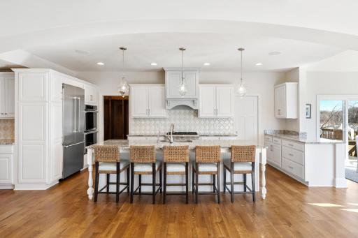 7061 Mill Creek Lane, Excelsior, MN 55331