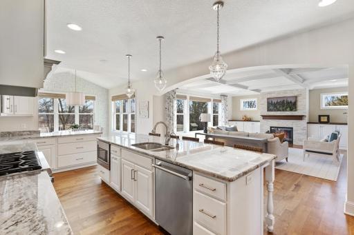 7061 Mill Creek Lane, Excelsior, MN 55331