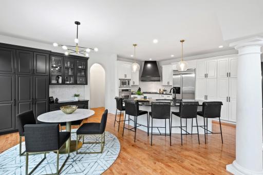 18119 Bearpath Trail, Eden Prairie, MN 55347