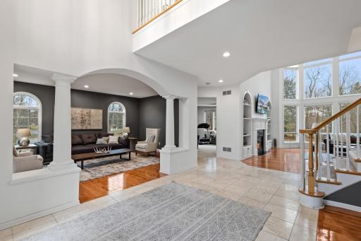 18119 Bearpath Trail, Eden Prairie, MN 55347