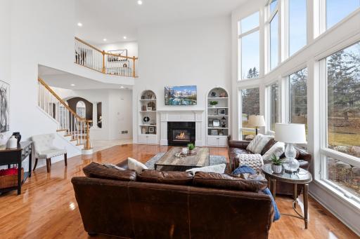 18119 Bearpath Trail, Eden Prairie, MN 55347