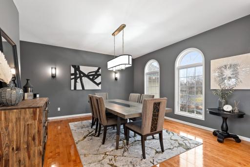 18119 Bearpath Trail, Eden Prairie, MN 55347