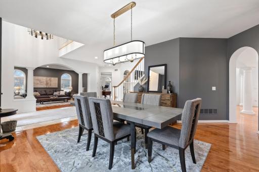 18119 Bearpath Trail, Eden Prairie, MN 55347