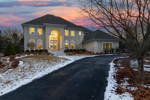 18119 Bearpath Trail, Eden Prairie, MN 55347