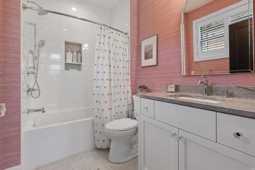 207 Walker Avenue S, Wayzata, MN 55391