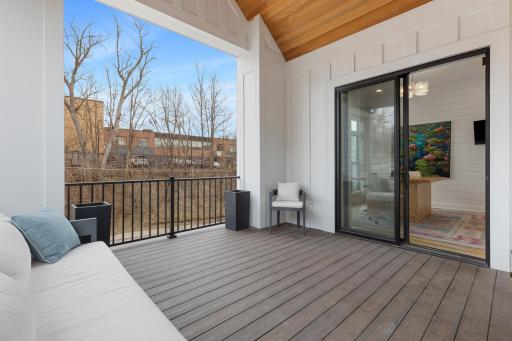 207 Walker Avenue S, Wayzata, MN 55391