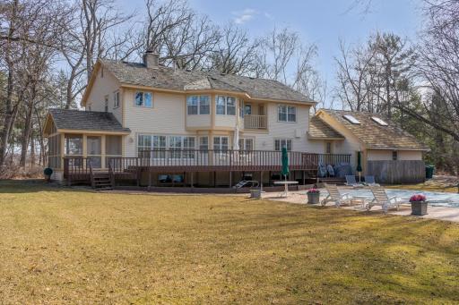 9 Evergreen Road, North Oaks, MN 55127