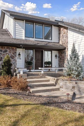7116 Lanham Lane, Edina, MN 55439