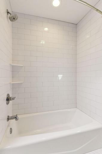 7116 Lanham Lane, Edina, MN 55439