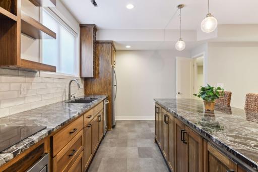 7116 Lanham Lane, Edina, MN 55439