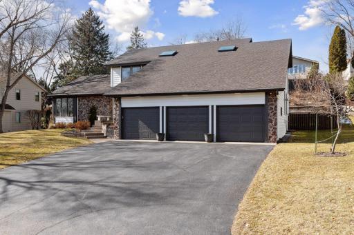 7116 Lanham Lane, Edina, MN 55439