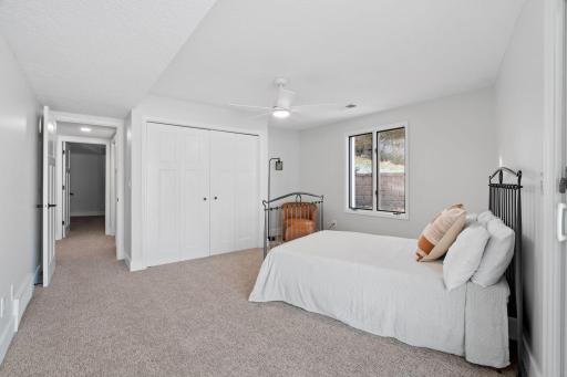 5650 Fairlawn Shores Trail SE, Prior Lake, MN 55372