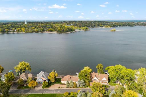 5650 Fairlawn Shores Trail SE, Prior Lake, MN 55372