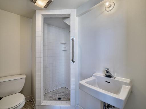 335 Summit Avenue, Saint Paul, MN 55102