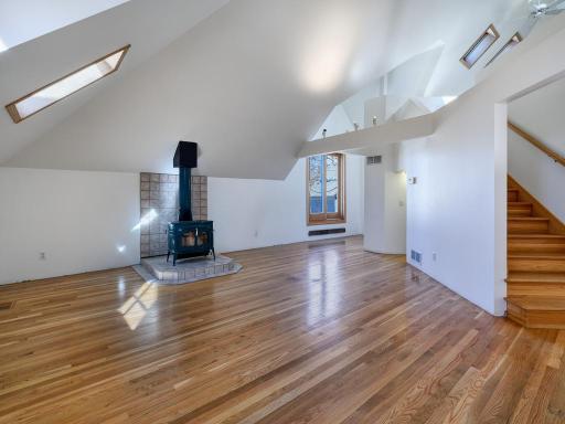 335 Summit Avenue, Saint Paul, MN 55102