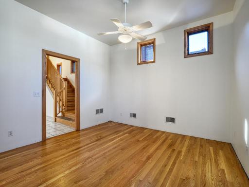 335 Summit Avenue, Saint Paul, MN 55102
