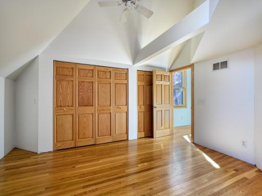 335 Summit Avenue, Saint Paul, MN 55102