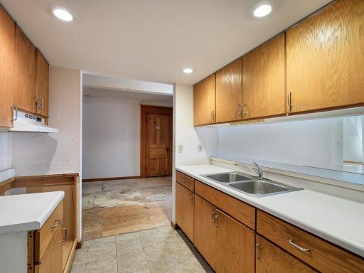 335 Summit Avenue, Saint Paul, MN 55102