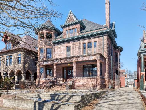 335 Summit Avenue, Saint Paul, MN 55102