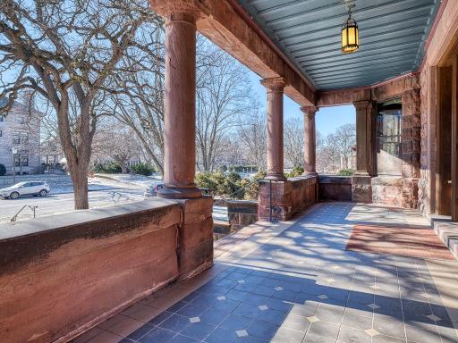 335 Summit Avenue, Saint Paul, MN 55102