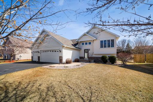 2212 Coldwater Crossing, Mayer, MN 55360