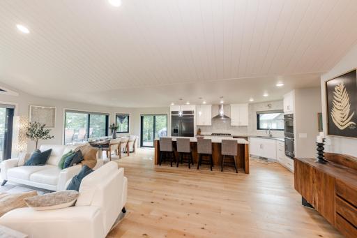 804 S Shore Dr Detroit Lakes, MN 56501-2-38.jpg