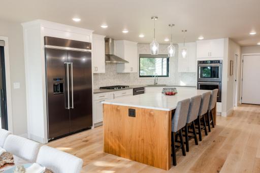804 S Shore Dr Detroit Lakes, MN 56501-2-41.jpg