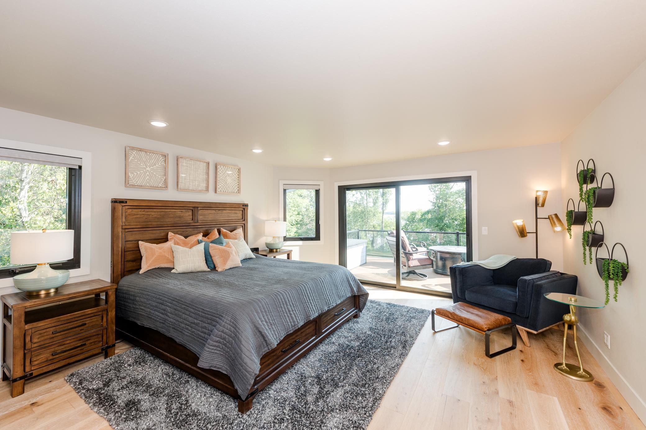 804 S Shore Dr Detroit Lakes, MN 56501-2-10.jpg