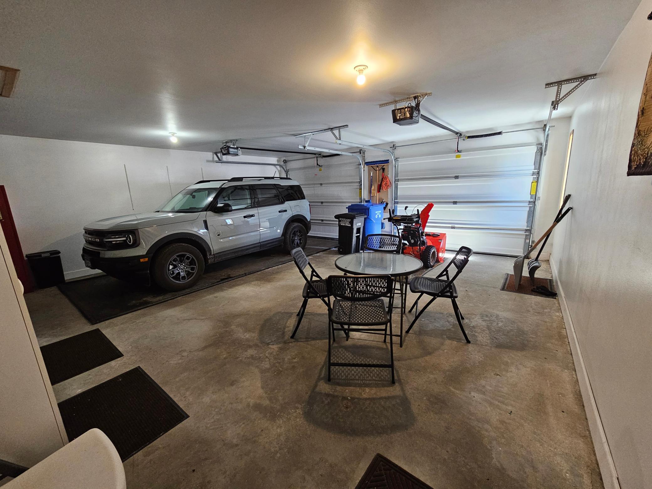Garage 2.jpg