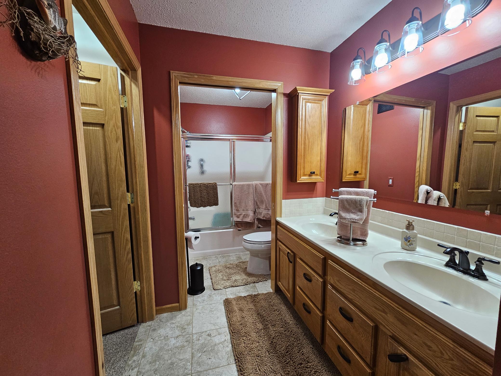 Primary bath 1.jpg